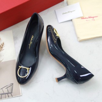 FERRAGAMO 페레가모 간치니 펌프스 01P537 707126