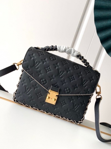 LOUIS VUITTON 루이비통 포쉐트 메티스 M45152