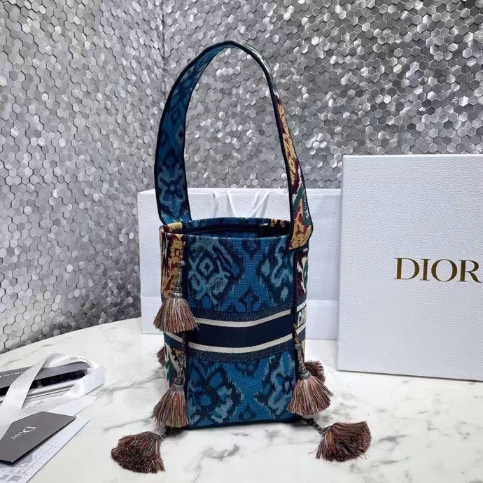 DIOR 디올