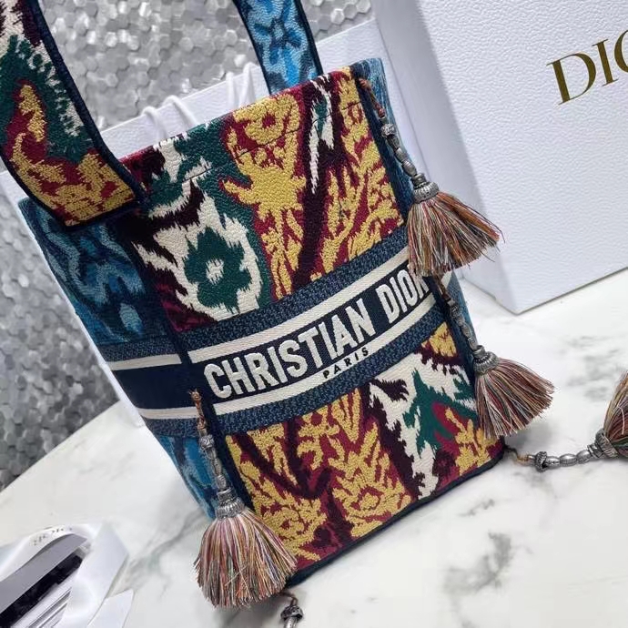 DIOR 디올