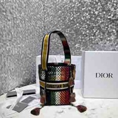 DIOR 디올