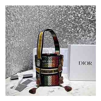 DIOR 디올