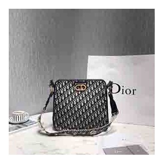 DIOR 디올