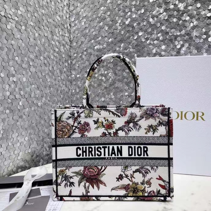 DIOR 디올