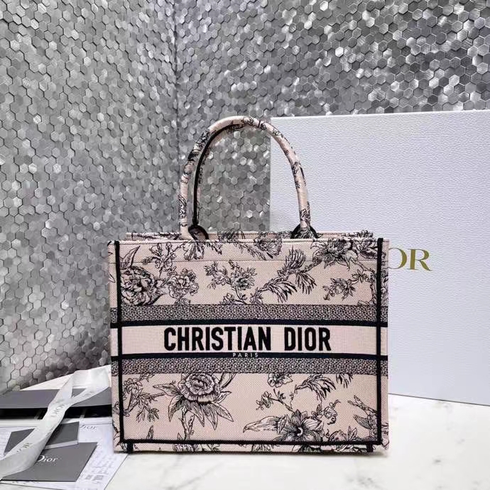 DIOR 디올