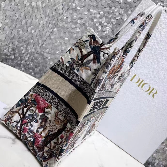 DIOR 디올