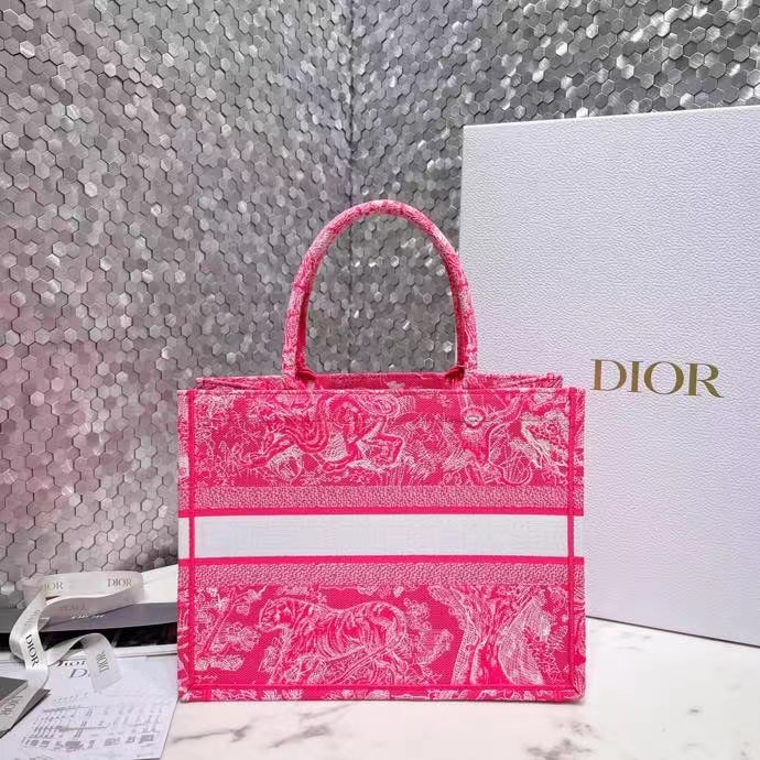 DIOR 디올