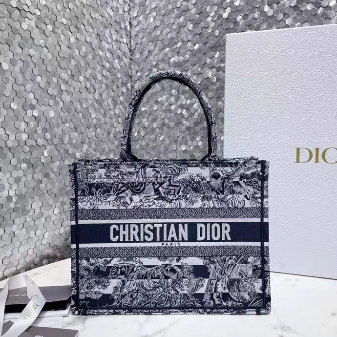 DIOR 디올