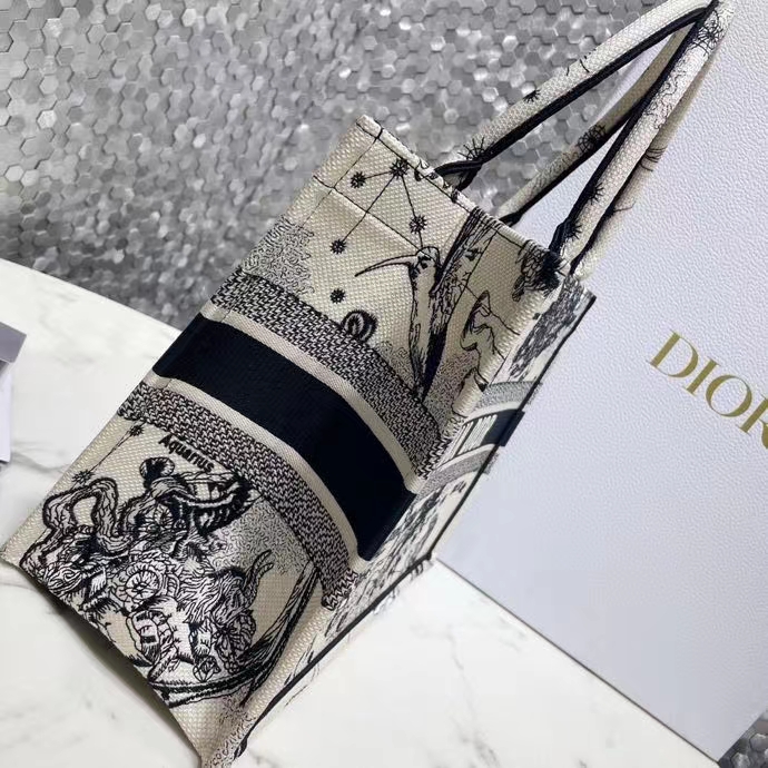 DIOR 디올