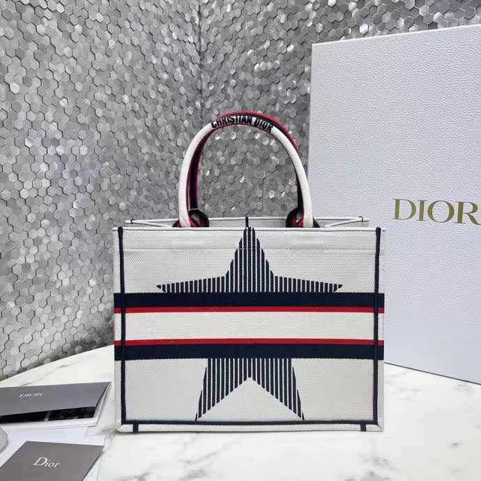 DIOR 디올