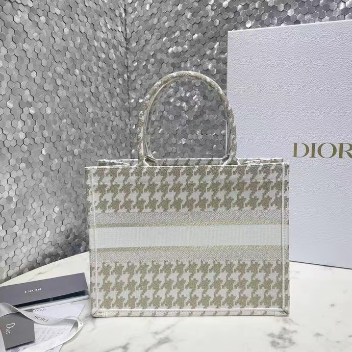 DIOR 디올