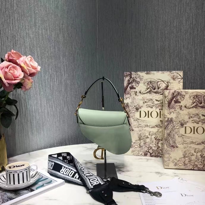 DIOR 디올