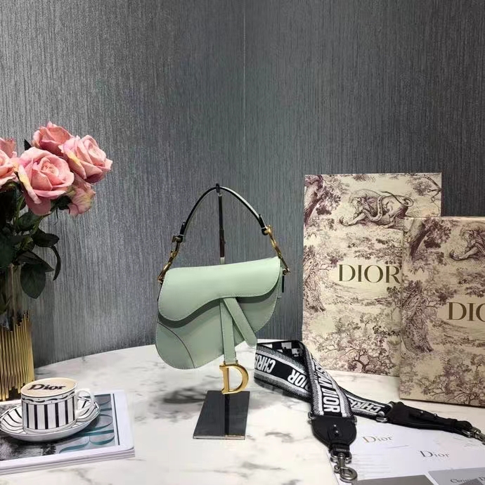 DIOR 디올