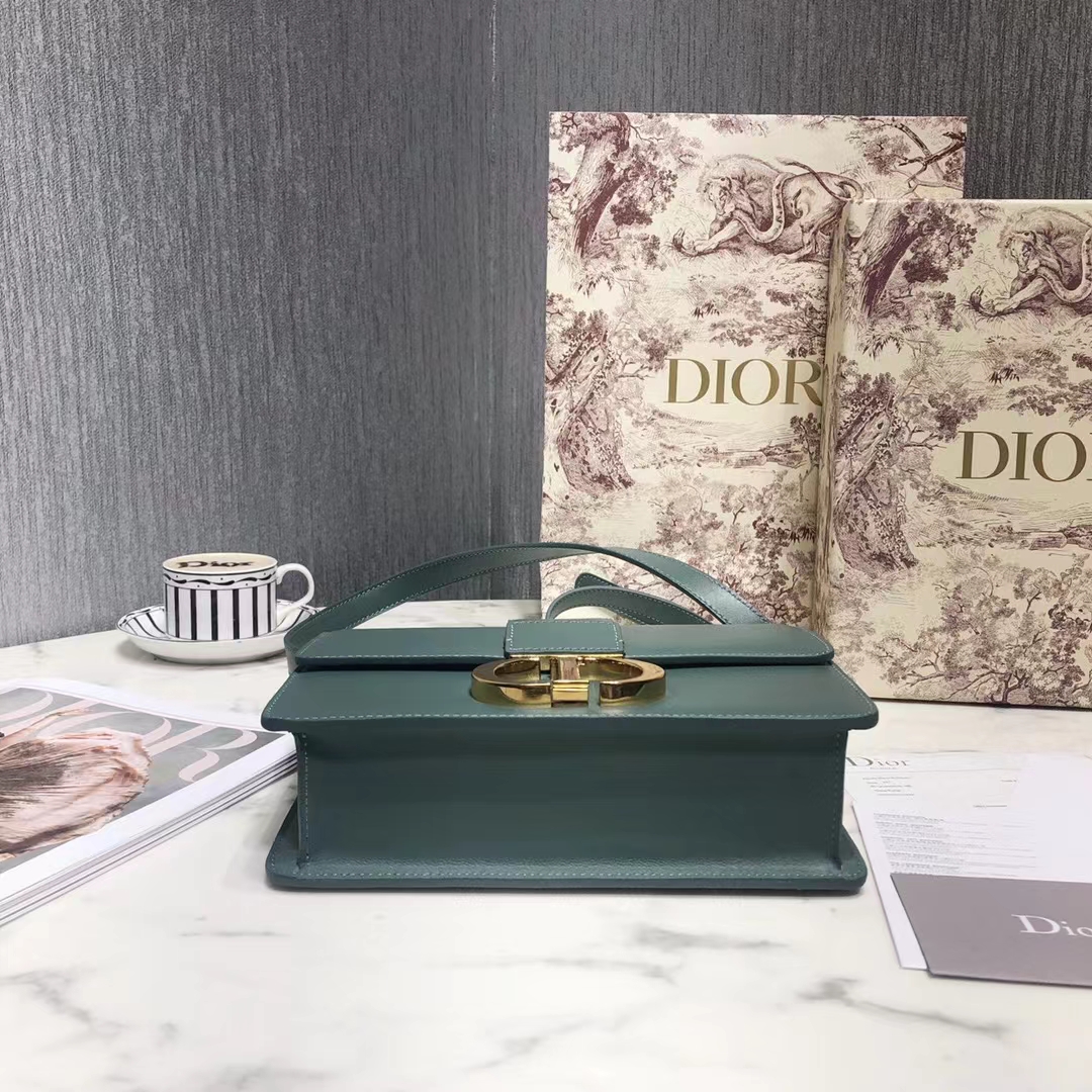 DIOR 디올