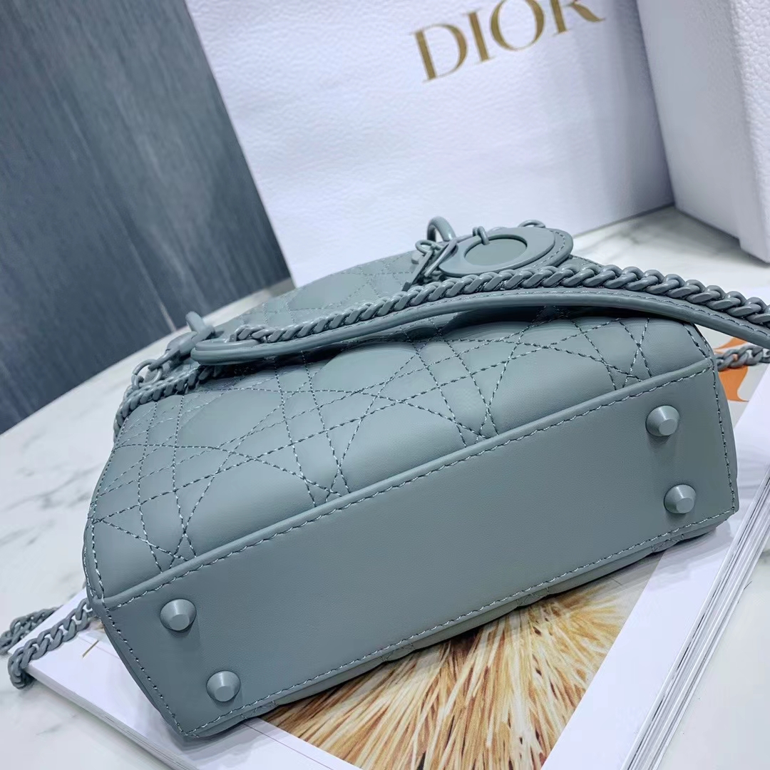 DIOR 디올