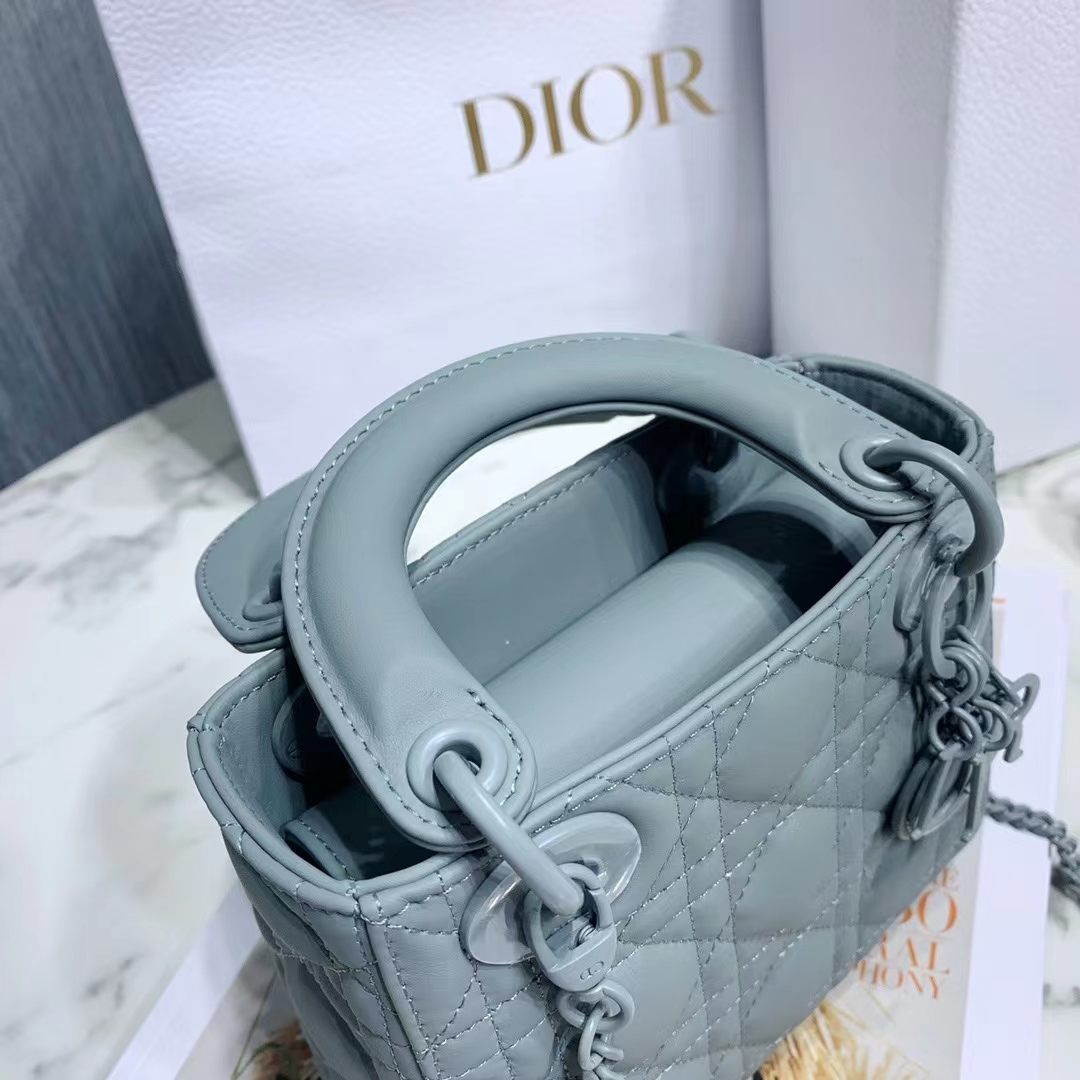 DIOR 디올