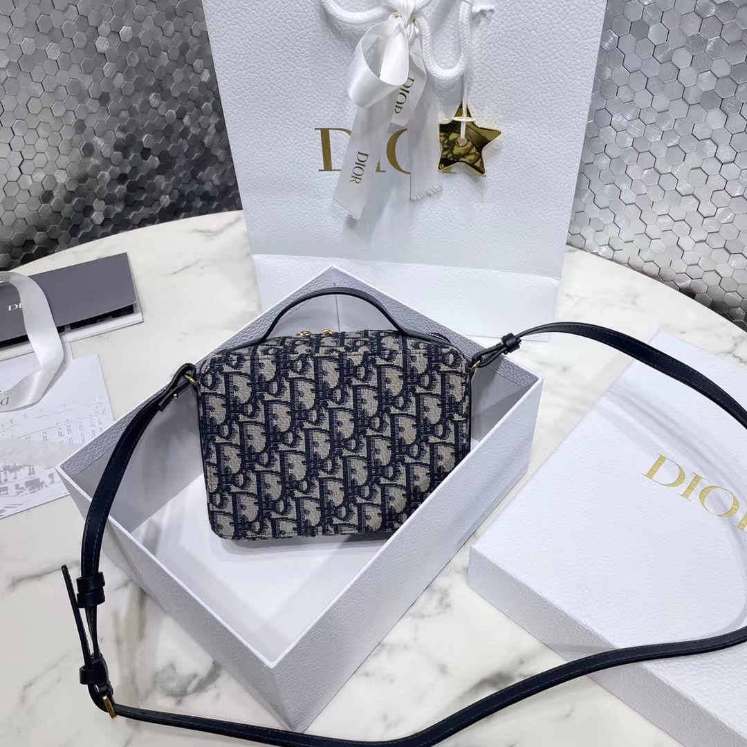 DIOR 디올