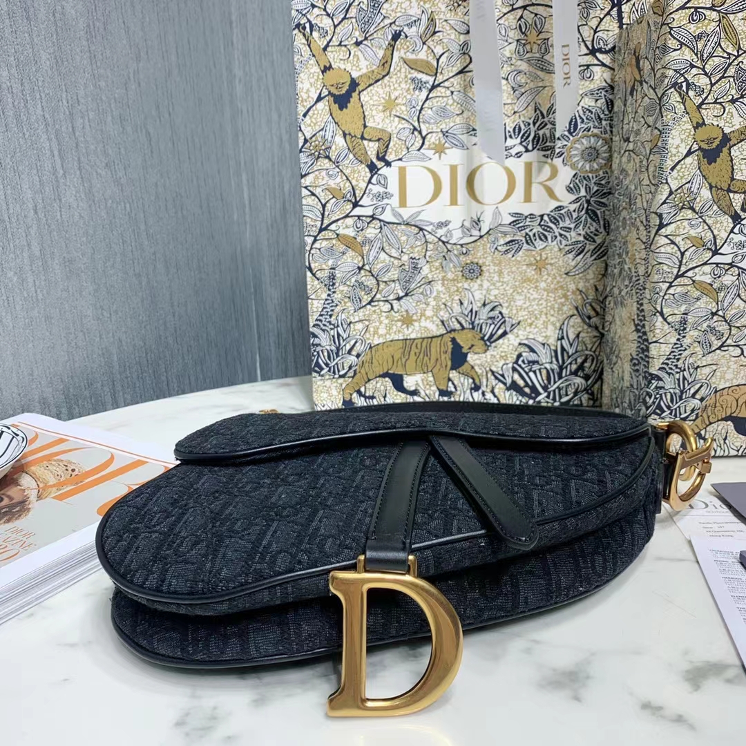 DIOR 디올