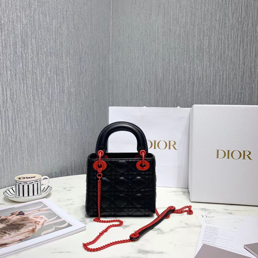 DIOR 디올