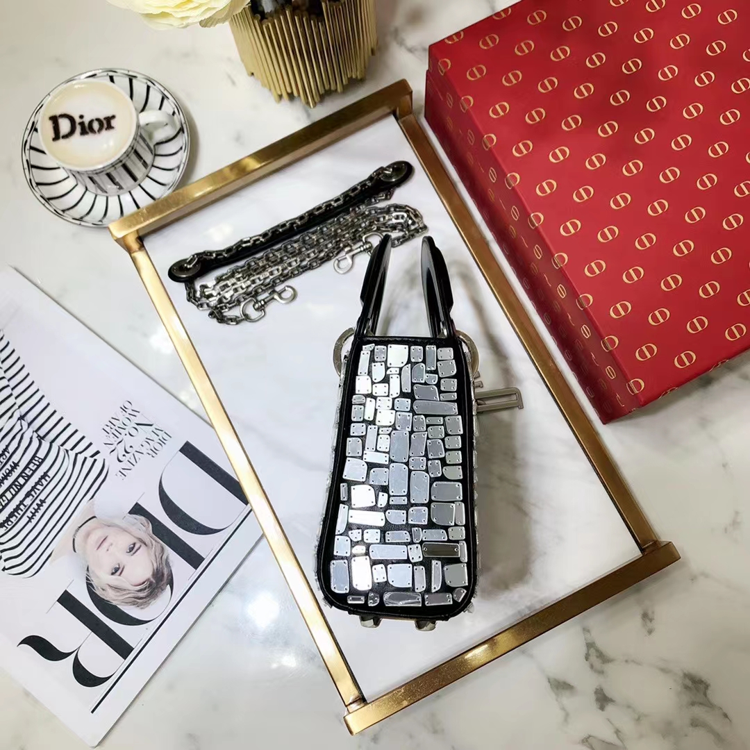 DIOR 디올