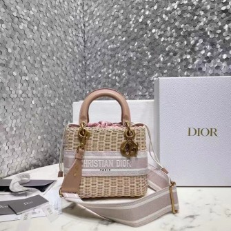 DIOR 디올