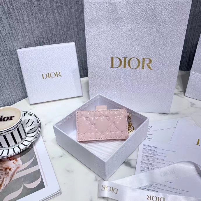 DIOR 디올