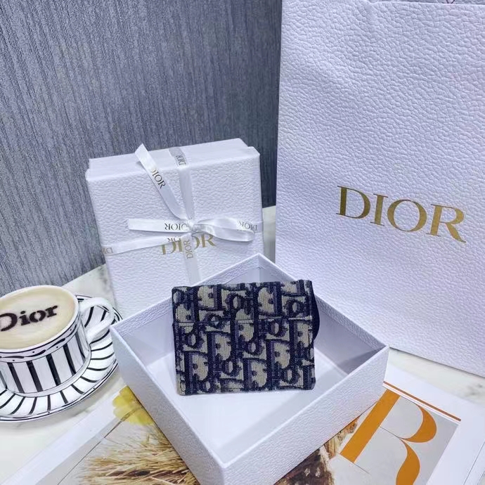 DIOR 디올