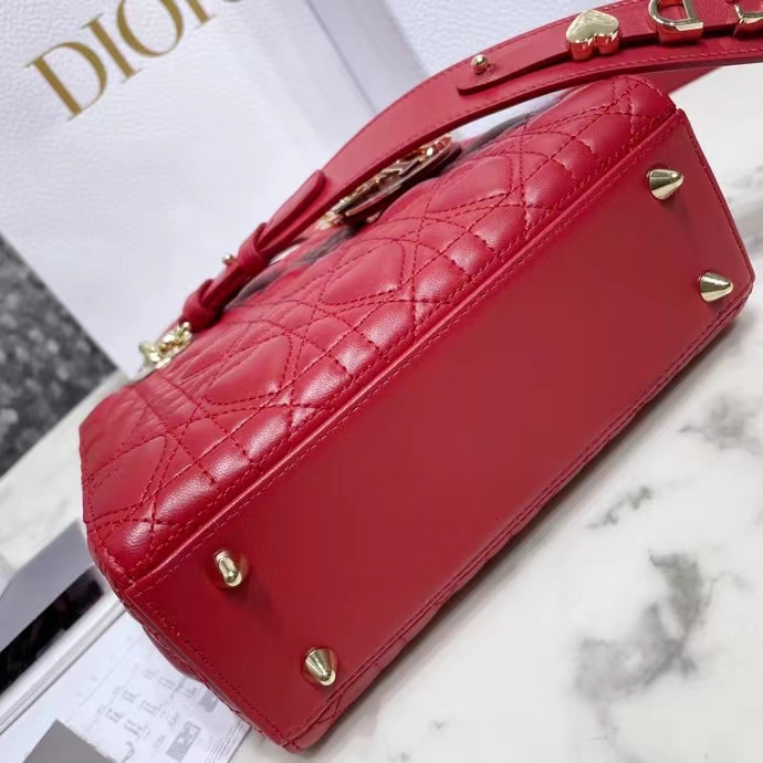 DIOR 디올