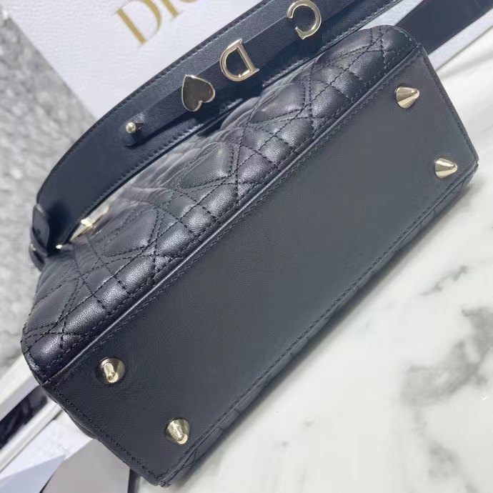 DIOR 디올