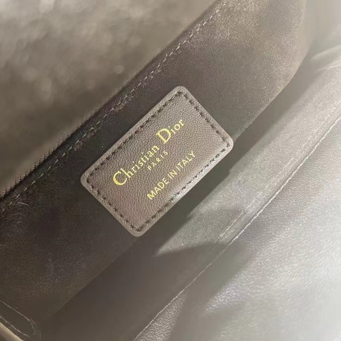 DIOR 디올