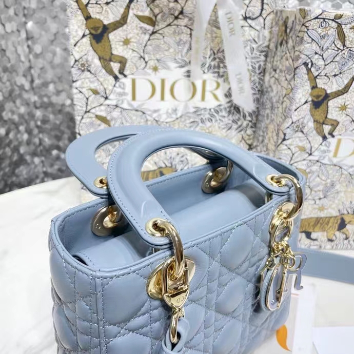 DIOR 디올