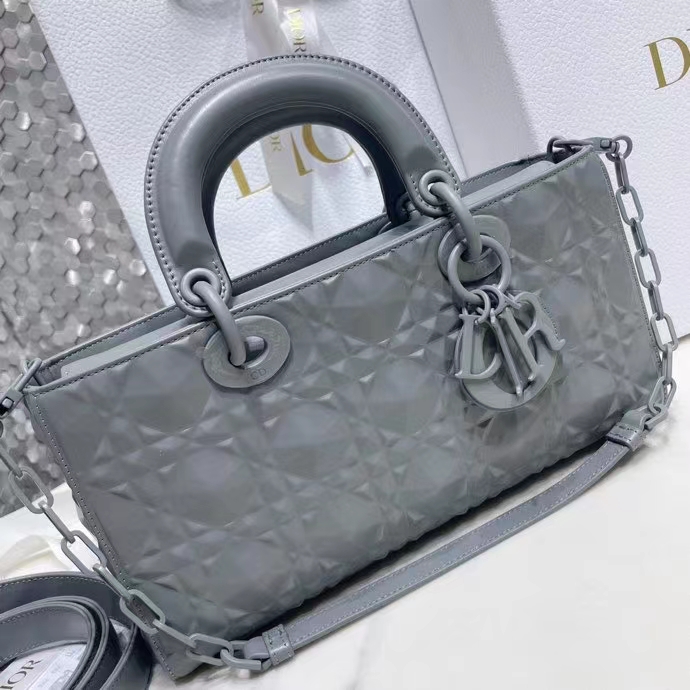 DIOR 디올