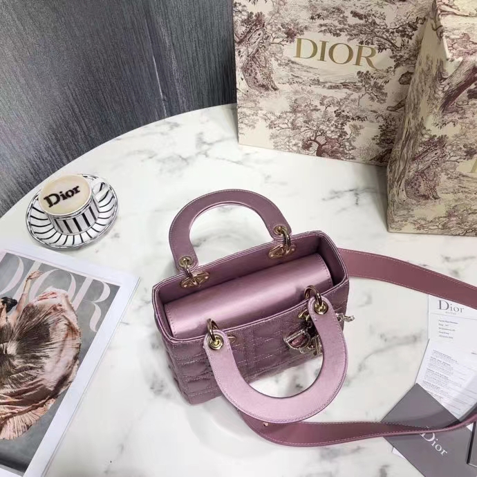 DIOR 디올