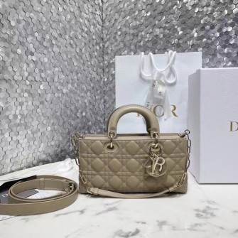 DIOR 디올 