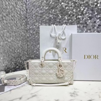 DIOR 디올 