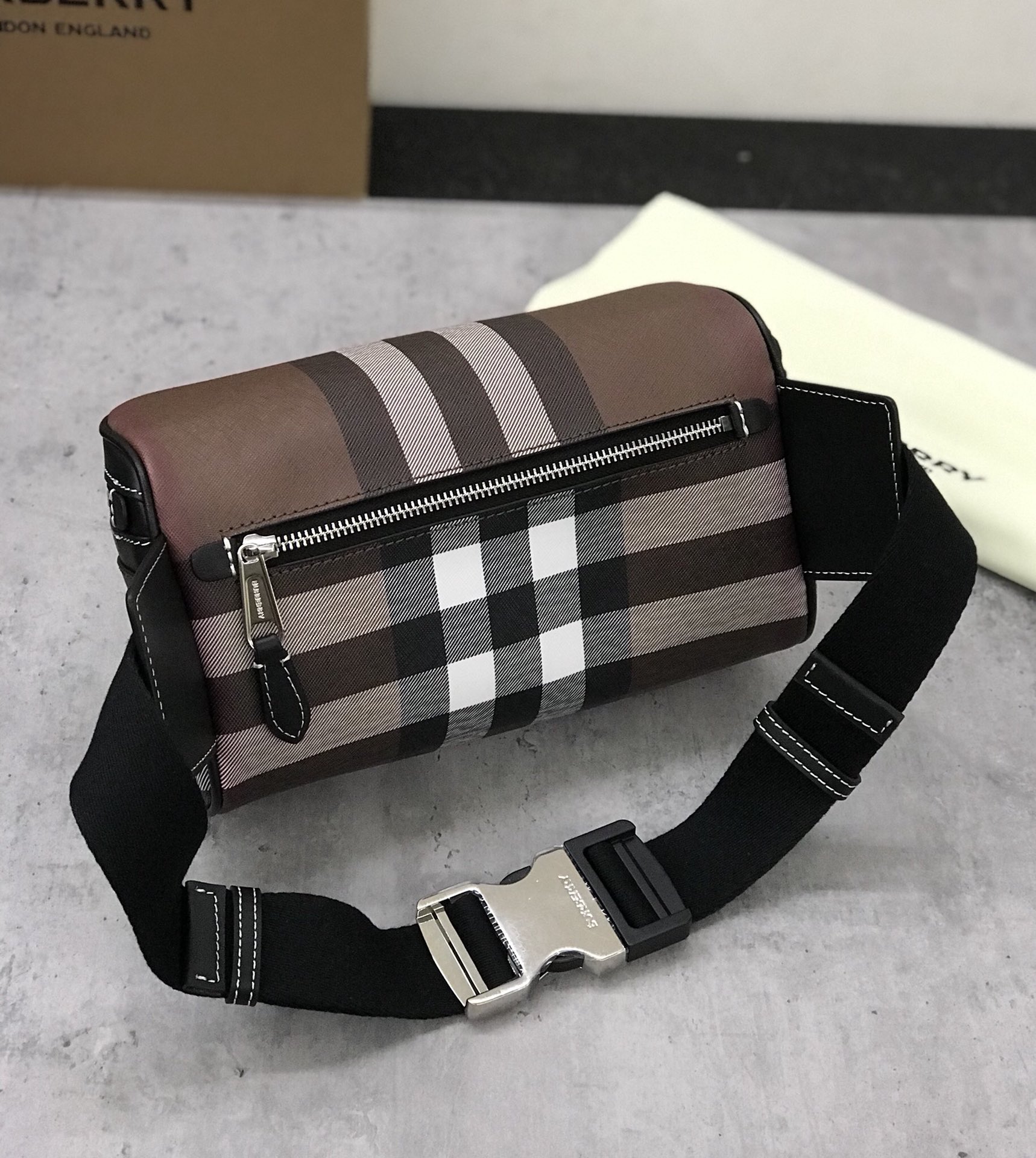 버버리[BURBERRY]