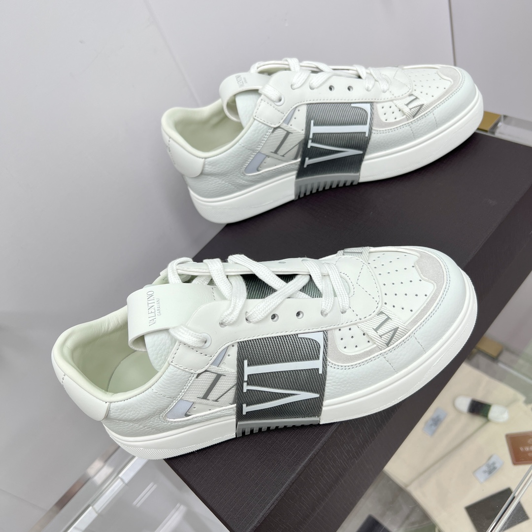 발렌티노 [VALENTINO]