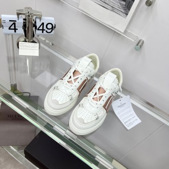 발렌티노 [VALENTINO]