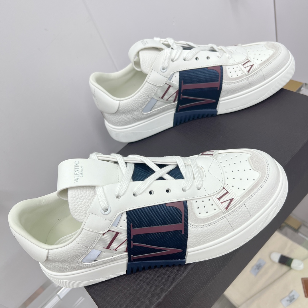 발렌티노 [VALENTINO]