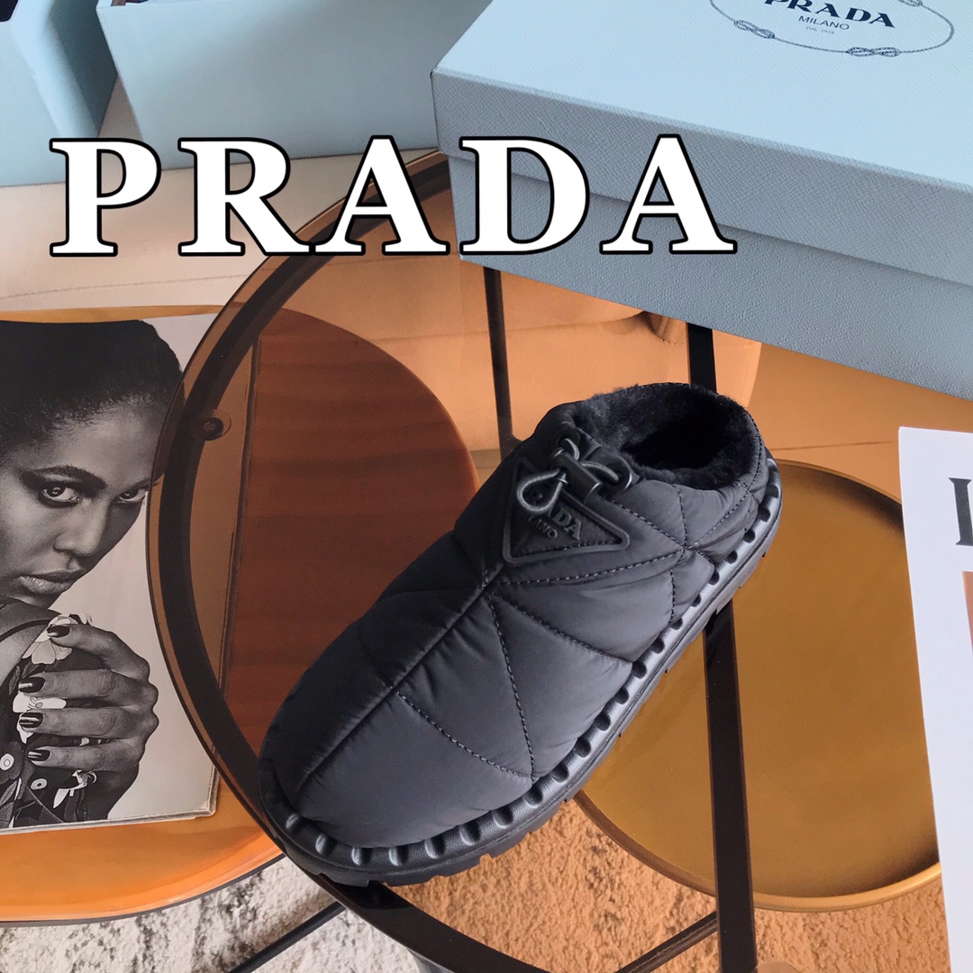 프라다 [PRADA]