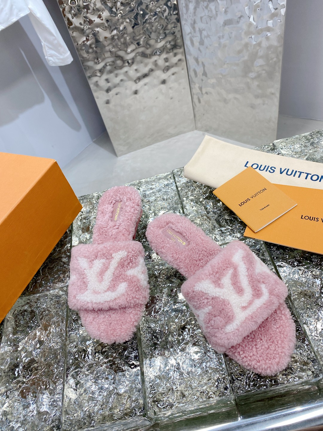 루이비통 [LOUIS VUITTON]