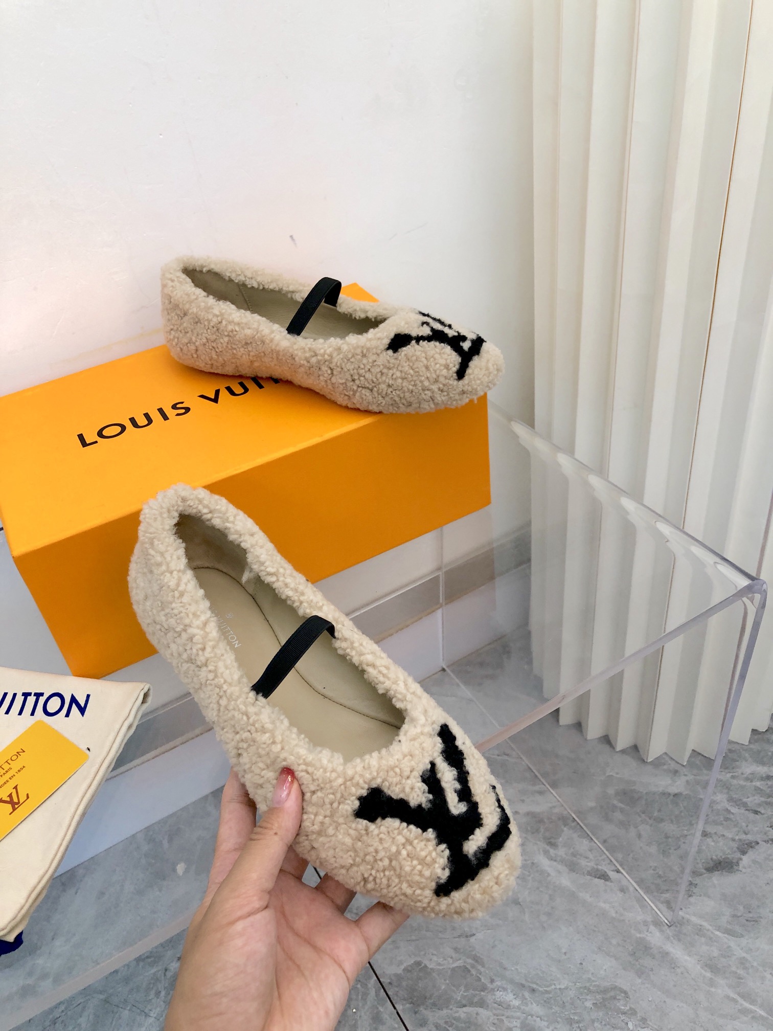 루이비통 [LOUIS VUITTON]