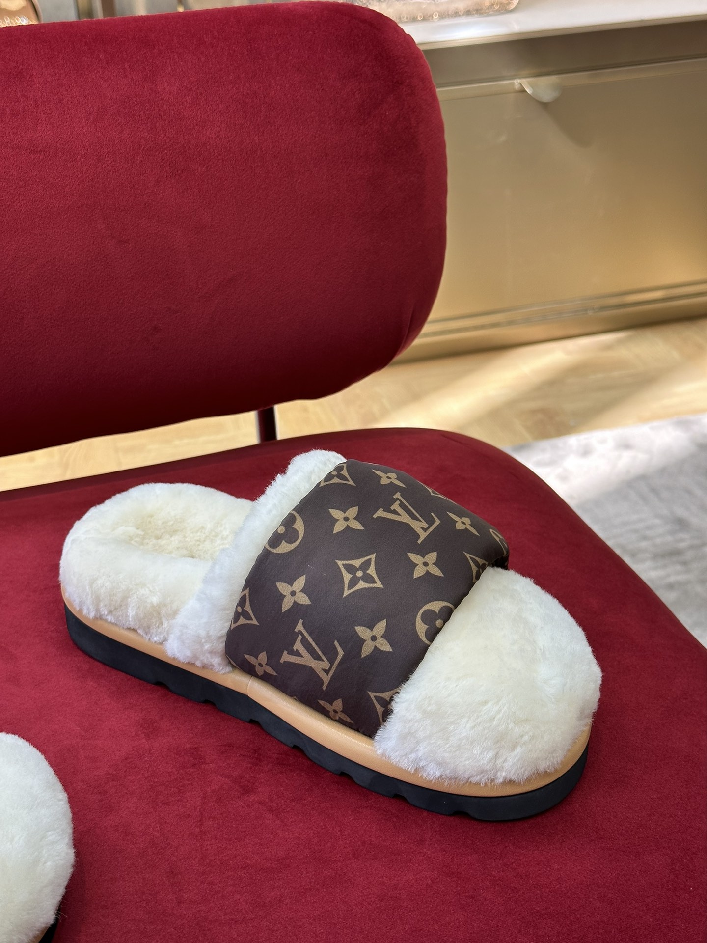 루이비통 [LOUIS VUITTON]