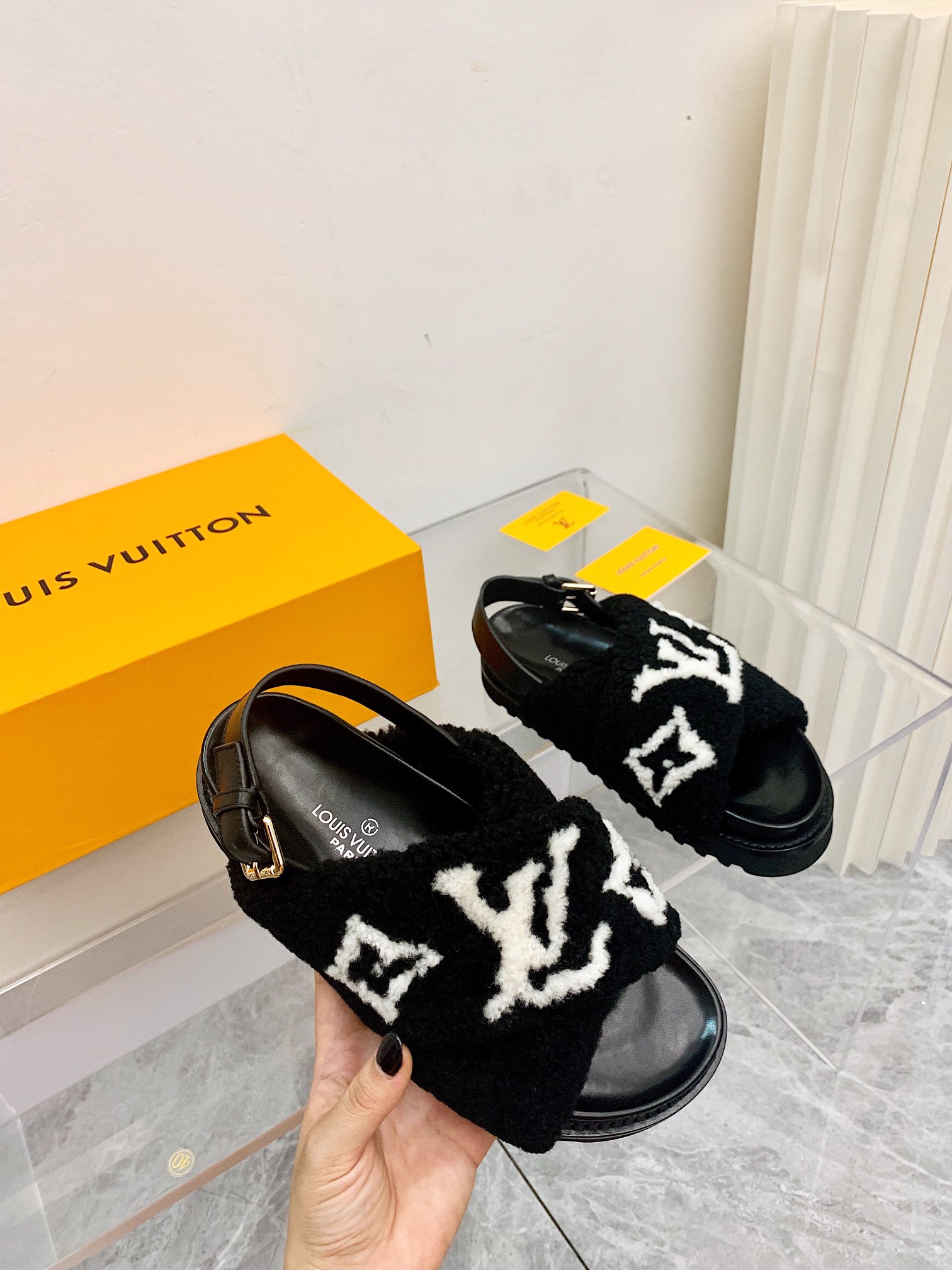 루이비통 [LOUIS VUITTON]