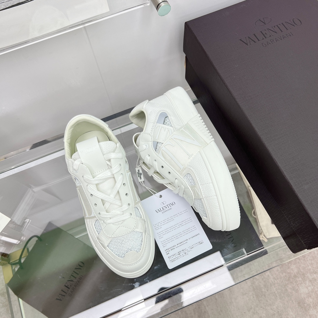 발렌티노 [VALENTINO]