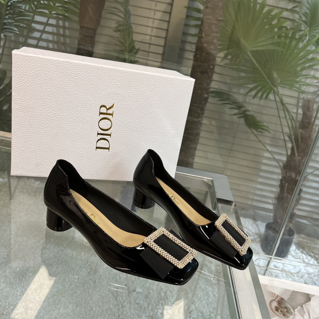 디올 [DIOR]