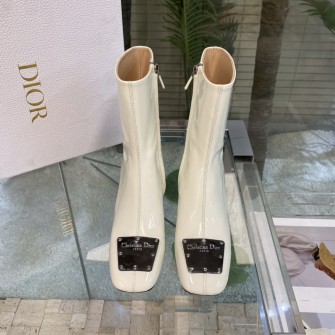 디올 [DIOR]