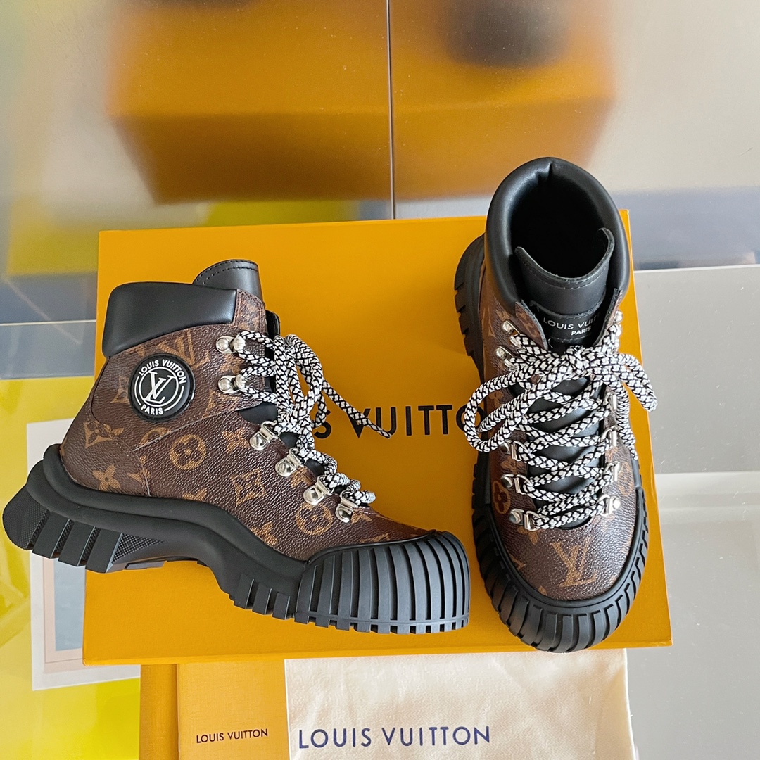 LOUIS VUITTON 루이비통 230110248