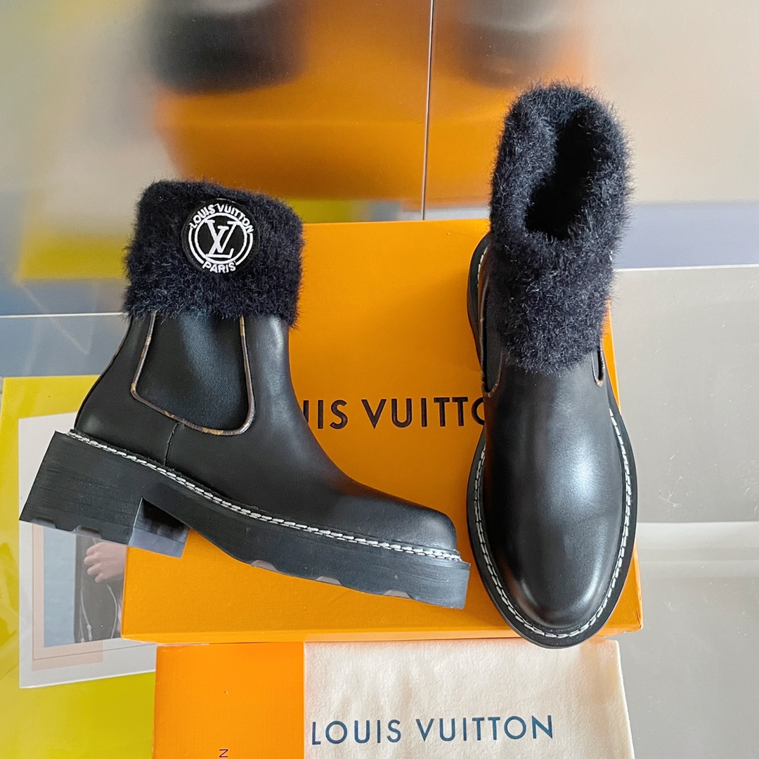 LOUIS VUITTON 루이비통 230110256