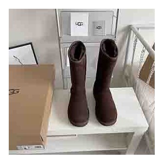 UGG 230110336